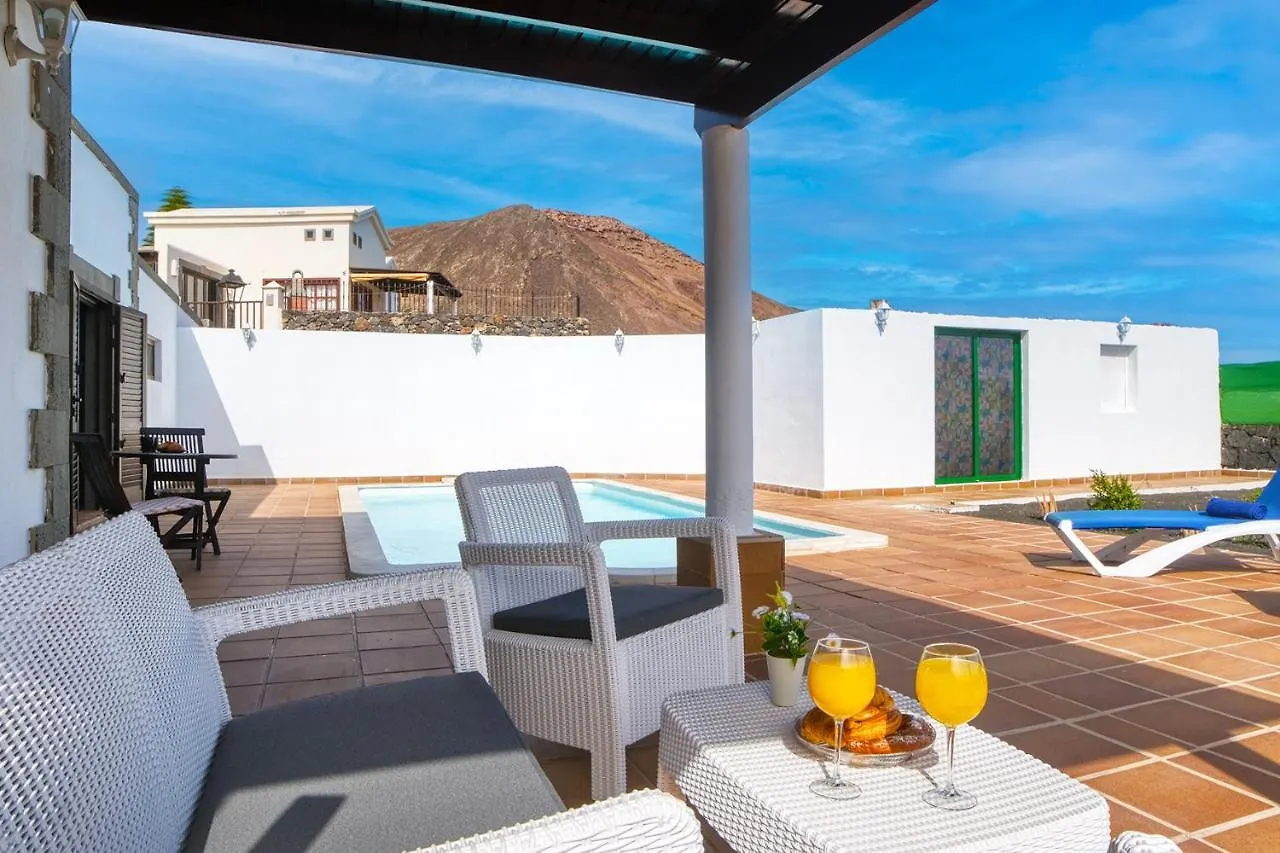 Villa Casa Fatmar Montana Roja-Piscina Privada Playa Blanca  0*, Playa Blanca (Lanzarote)