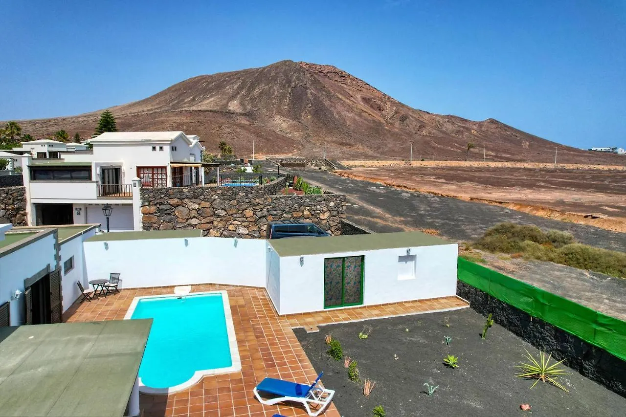 Сasa de vacaciones Villa Casa Fatmar Montana Roja-Piscina Privada Playa Blanca  España